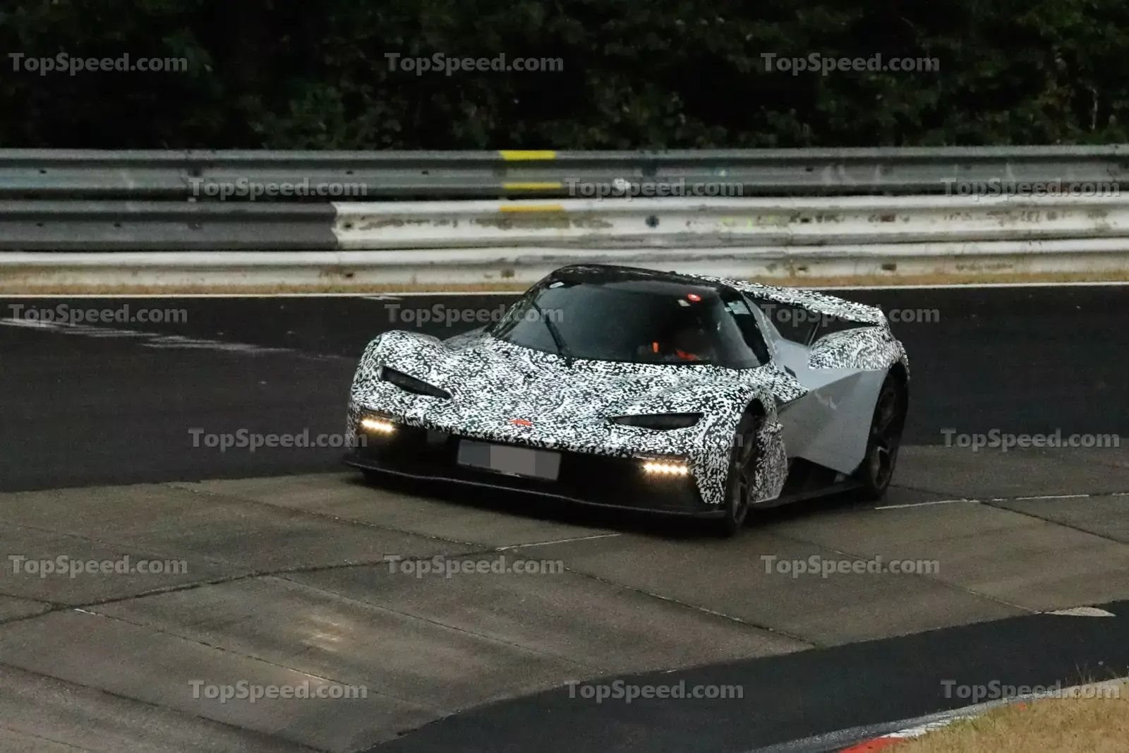 NOVO KTM X-BOW GT-XR COM MOTOR DO AUDI RS 3 SENDO AJUSTADO EM NÜRBURGRING, foto 1