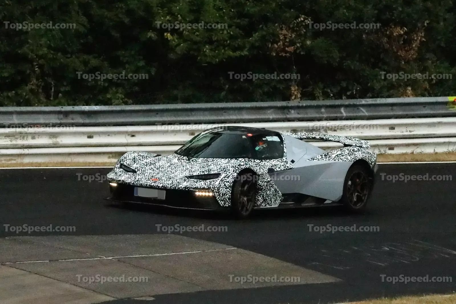 NOVO KTM X-BOW GT-XR COM MOTOR DO AUDI RS 3 SENDO AJUSTADO EM NÜRBURGRING, foto 2