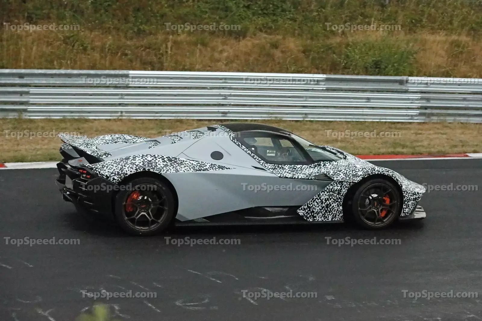 NOVO KTM X-BOW GT-XR COM MOTOR DO AUDI RS 3 SENDO AJUSTADO EM NÜRBURGRING, foto 7