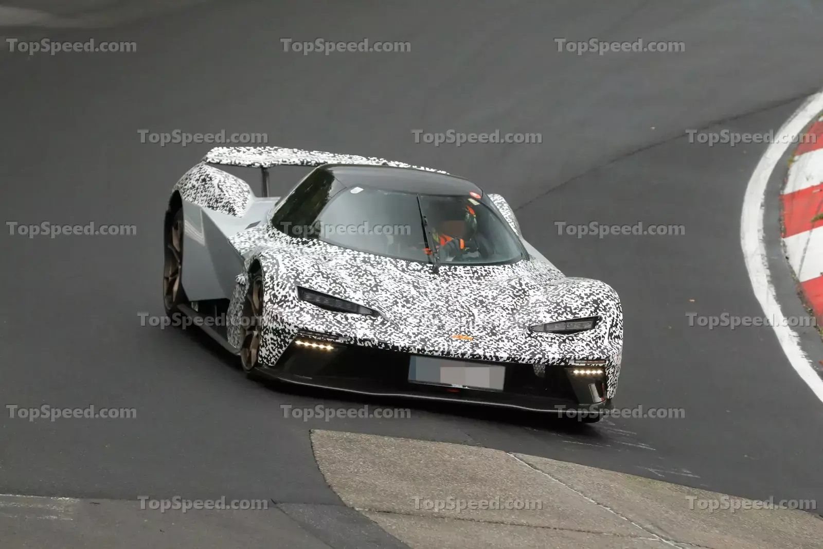 NOVO KTM X-BOW GT-XR COM MOTOR DO AUDI RS 3 SENDO AJUSTADO EM NÜRBURGRING, foto 10