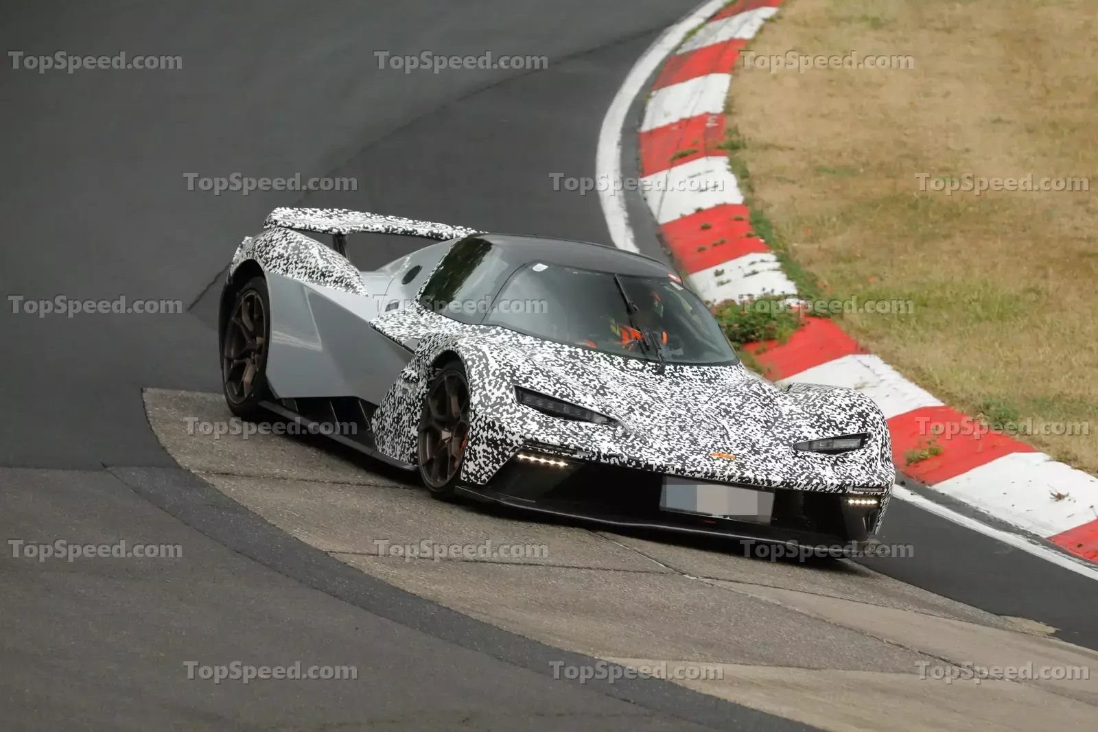 NOVO KTM X-BOW GT-XR COM MOTOR DO AUDI RS 3 SENDO AJUSTADO EM NÜRBURGRING, foto 11