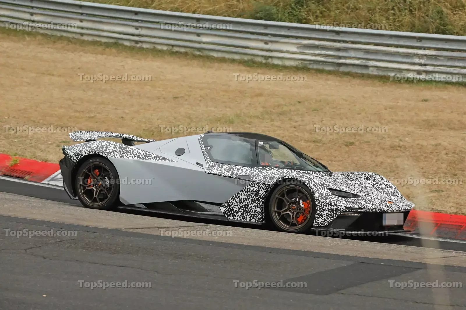 NOVO KTM X-BOW GT-XR COM MOTOR DO AUDI RS 3 SENDO AJUSTADO EM NÜRBURGRING, foto 12