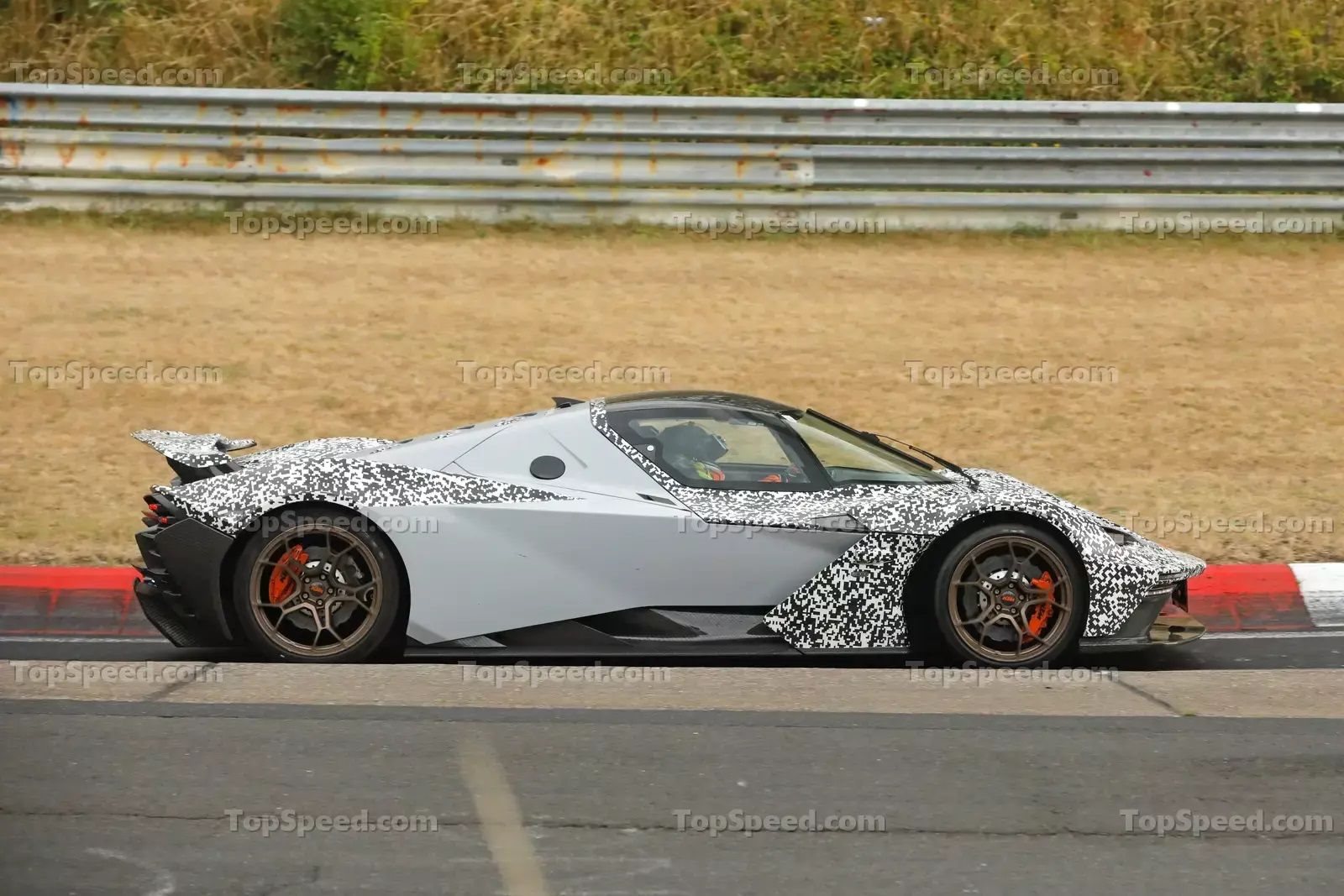 NOVO KTM X-BOW GT-XR COM MOTOR DO AUDI RS 3 SENDO AJUSTADO EM NÜRBURGRING, foto 15