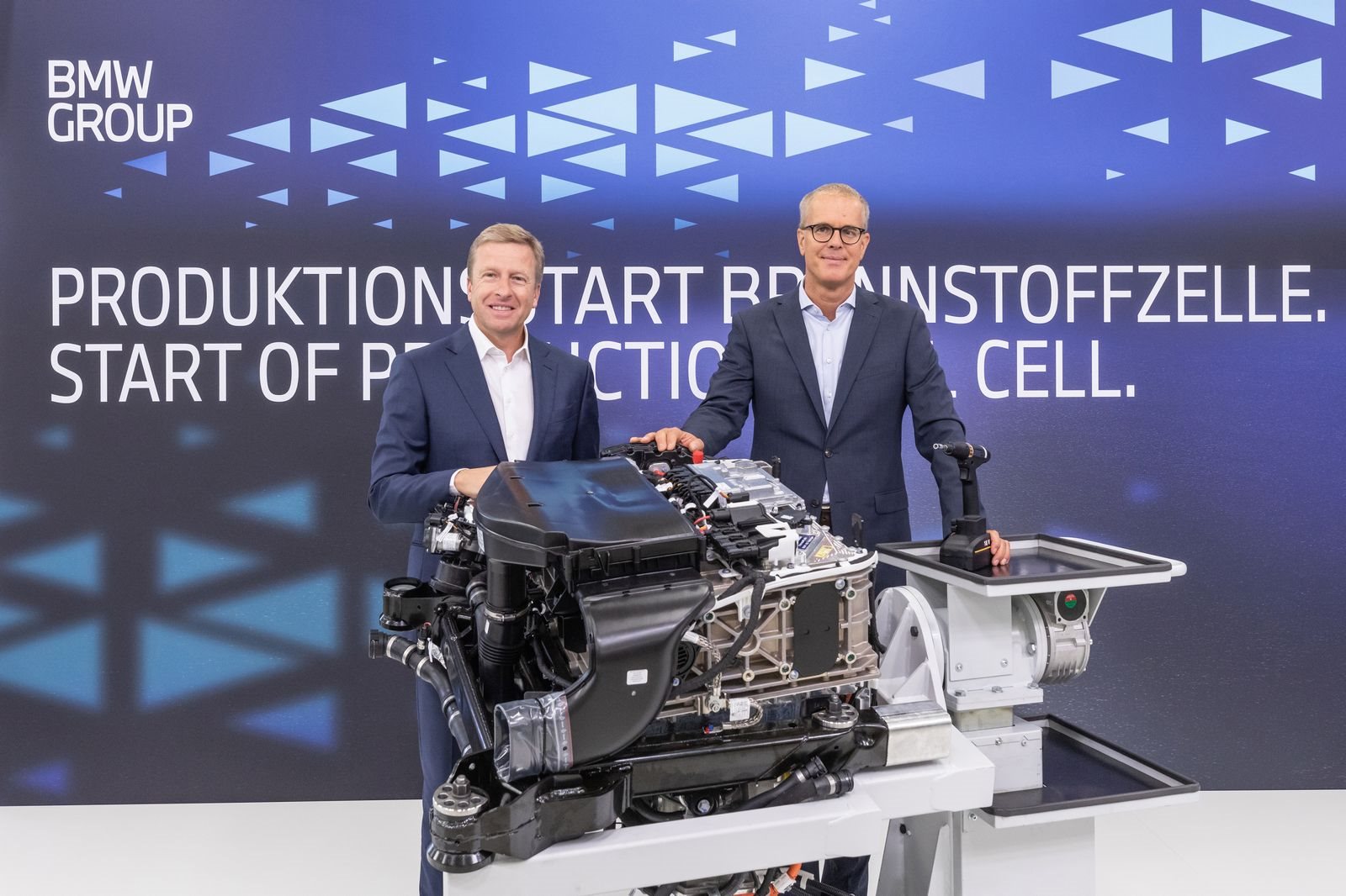 BMW GROUP INICIA PRODUÇÃO DE CÉLULAS DE COMBUSTÍVEL PARA O BMW iX5 HYDROGEN EM MUNICH, foto 1