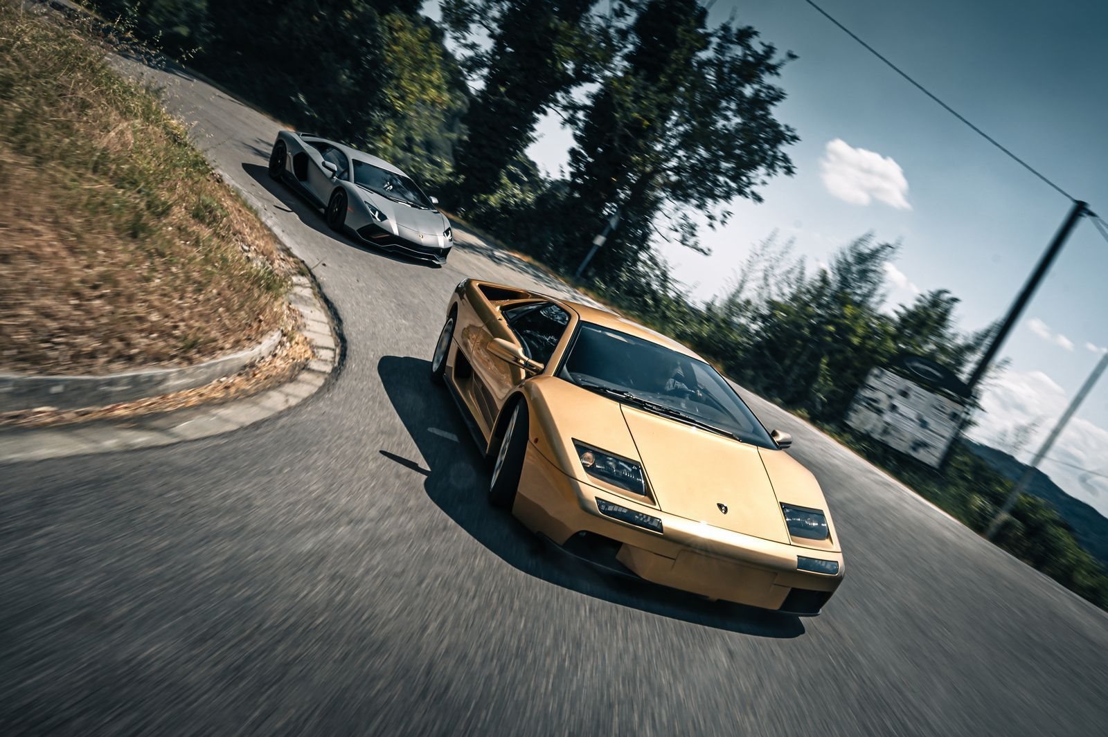 LAMBORGHINI PRESTA HOMENAGEM AO DIABLO E AO SEU MOTOR V12 ASPIRADO NATURALMENTE, foto 2
