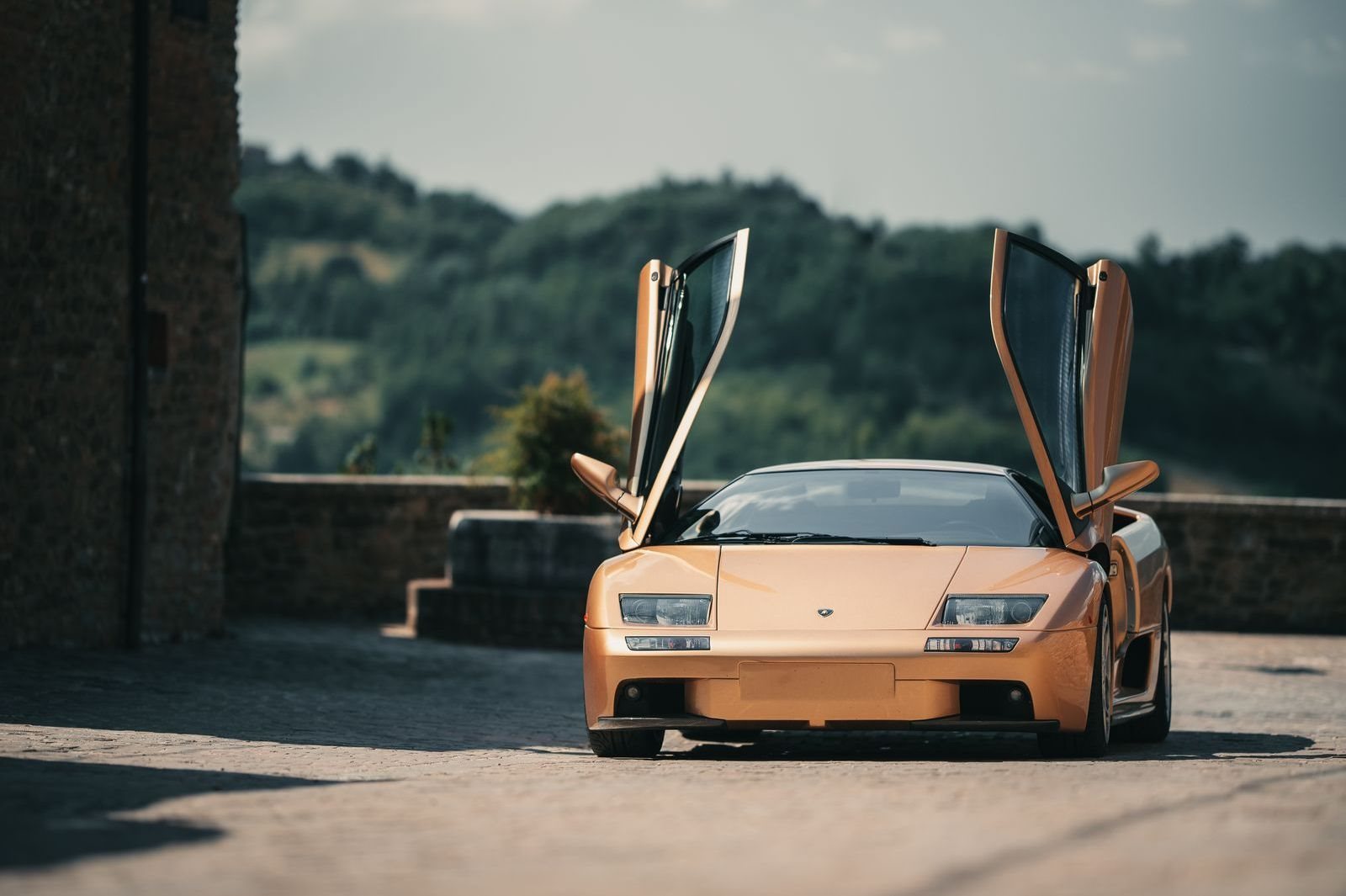 LAMBORGHINI PRESTA HOMENAGEM AO DIABLO E AO SEU MOTOR V12 ASPIRADO NATURALMENTE, foto 3