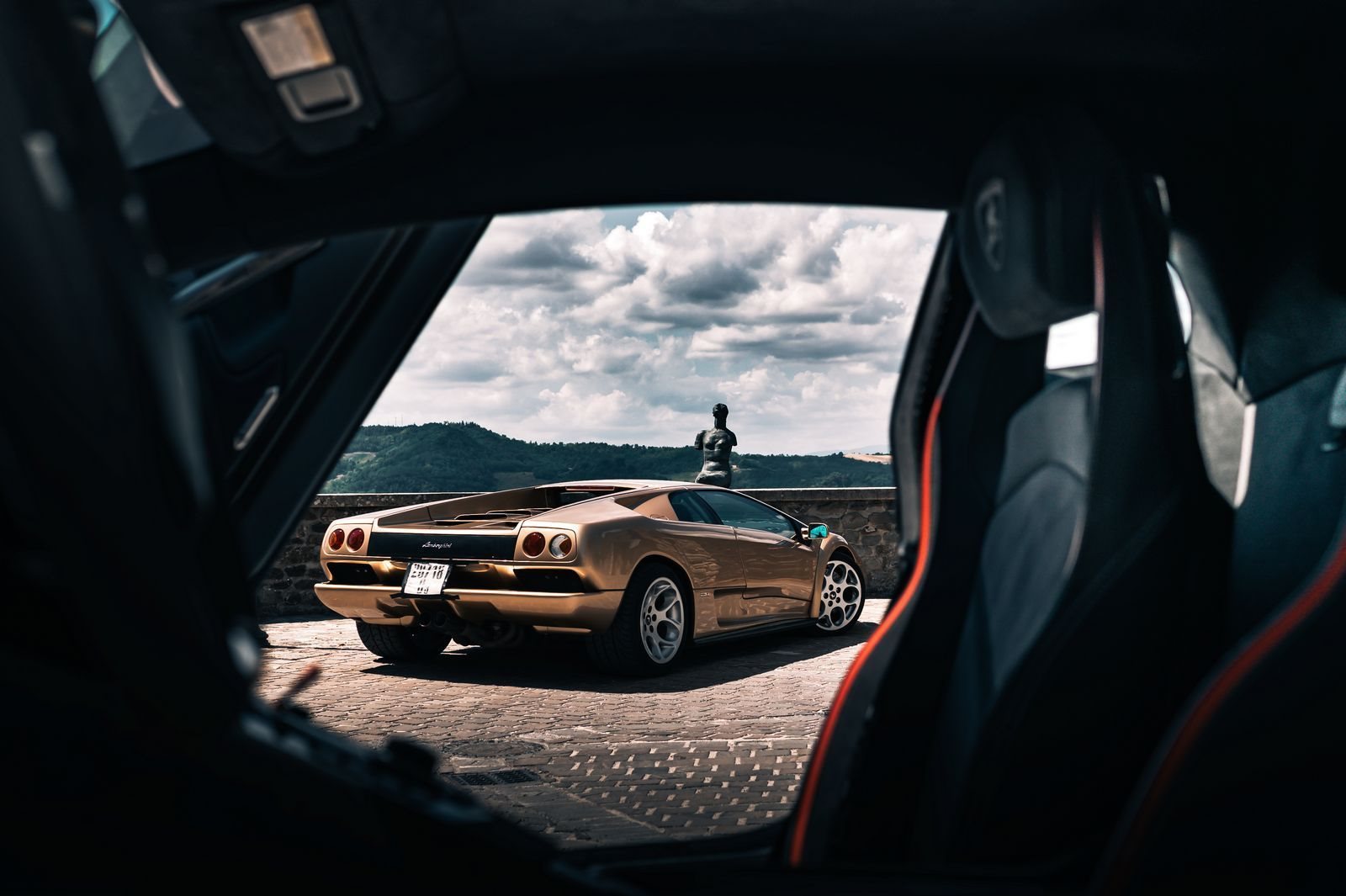 LAMBORGHINI PRESTA HOMENAGEM AO DIABLO E AO SEU MOTOR V12 ASPIRADO NATURALMENTE, foto 16