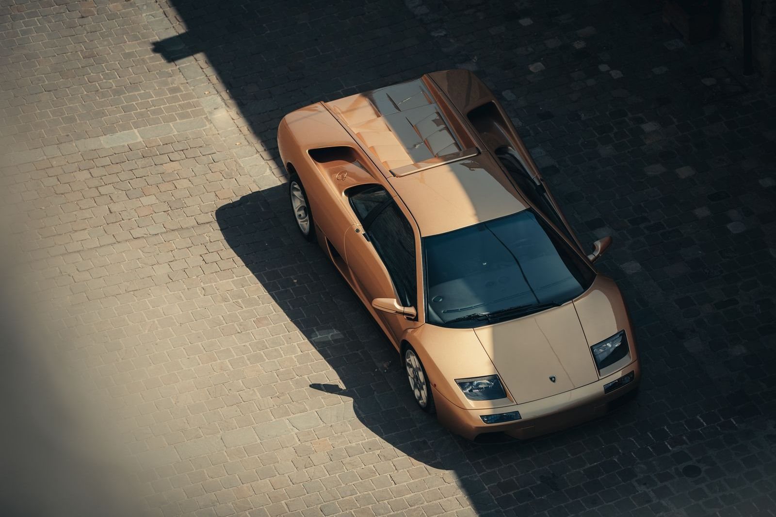 LAMBORGHINI PRESTA HOMENAGEM AO DIABLO E AO SEU MOTOR V12 ASPIRADO NATURALMENTE, foto 26