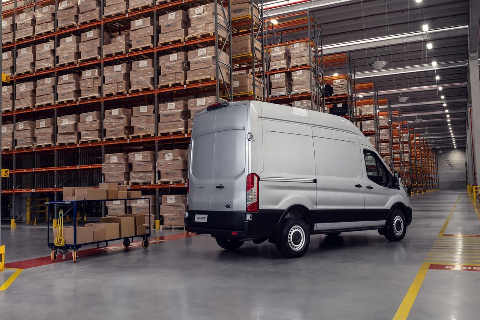 FORD TRANSIT CHEGA A 1.000 UNIDADES VENDIDAS NO BRASIL, foto 4