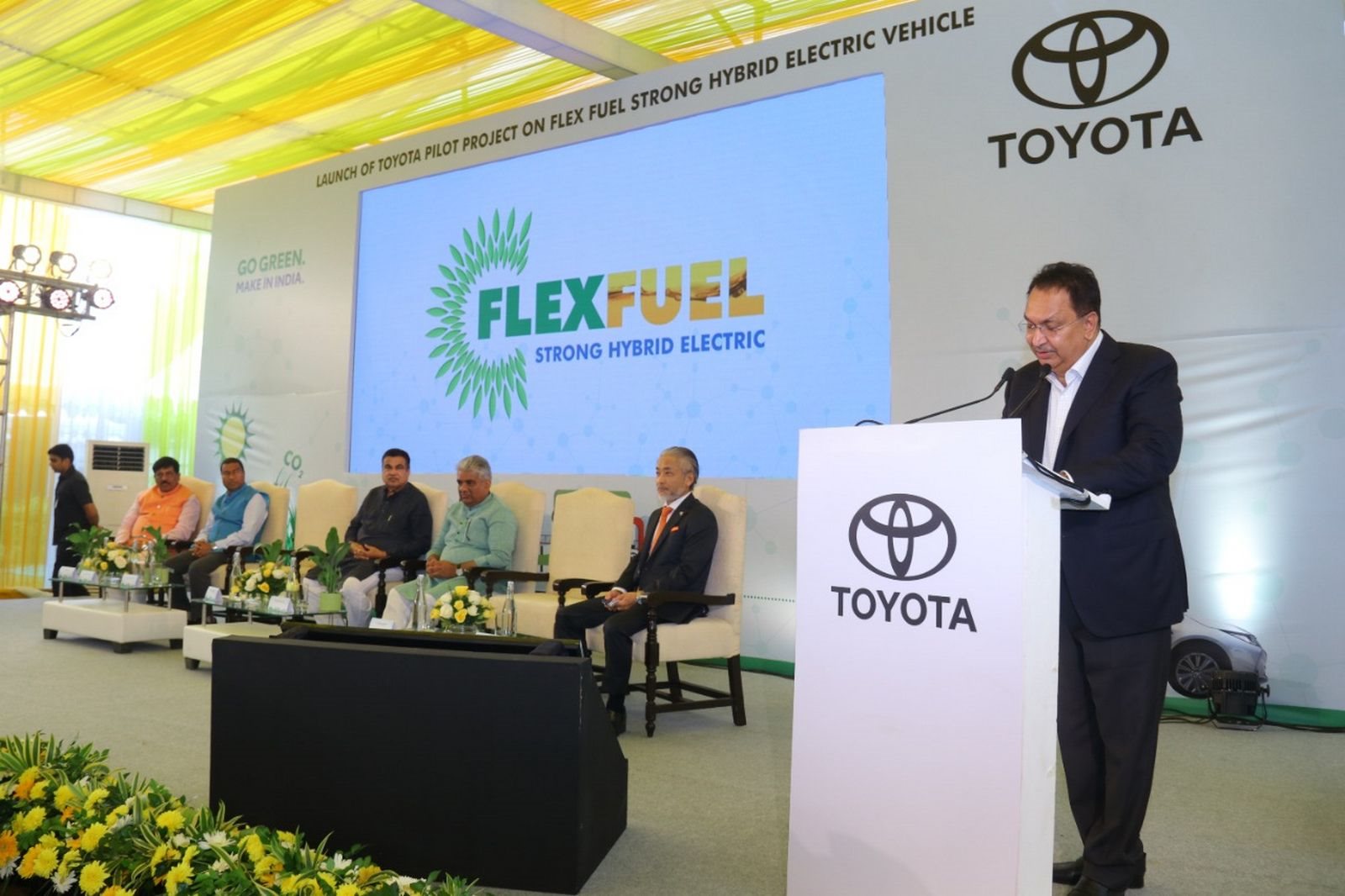 COROLLA SEDAN HÍBRIDO FLEX É APRESENTADO DURANTE LANÇAMENTO DO PROJETO PILOTO TOYOTA HYBRID FLEX TECHNOLOGY NA ÍNDIA, foto 2