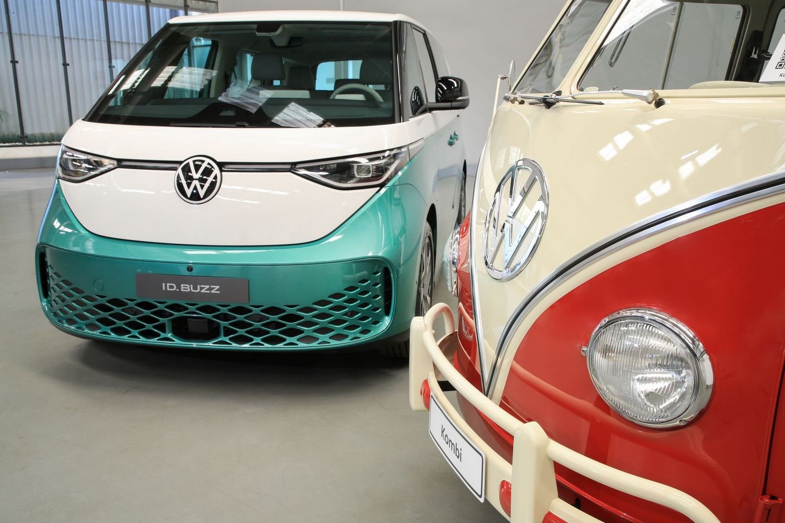 ID. BUZZ E KOMBI ‘CORUJINHA’ TÊM ENCONTRO HISTÓRICO NA FÁBRICA VOLKSWAGEN ANCHIETA, foto 6