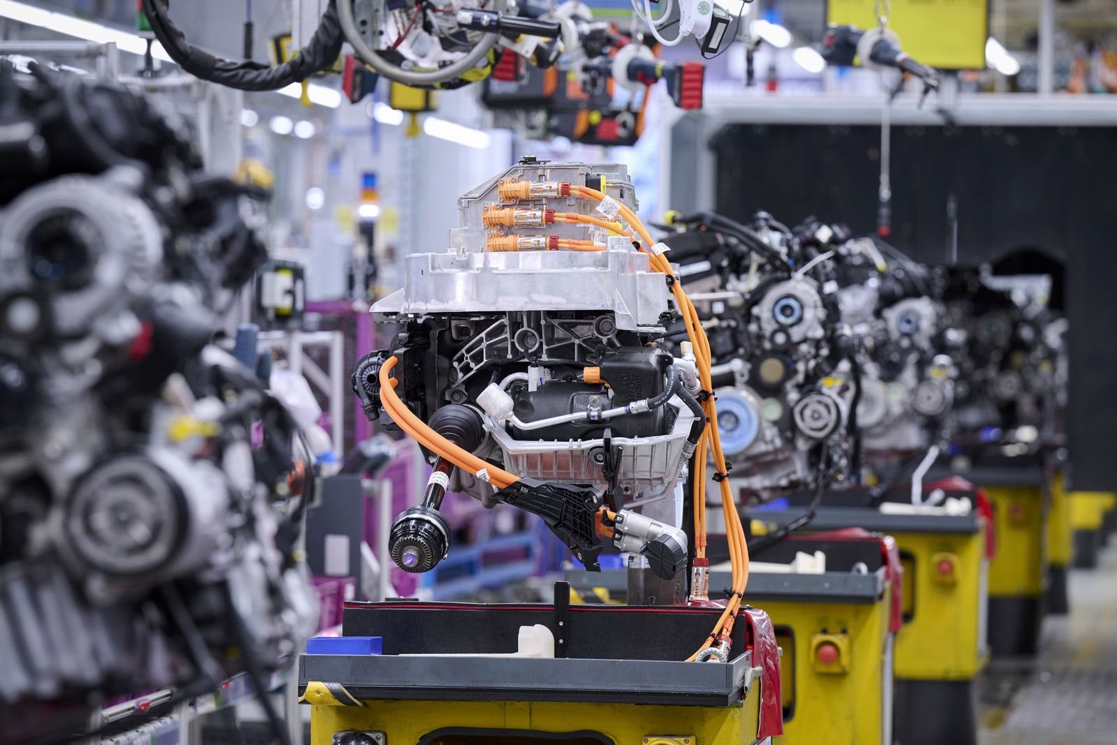 COMEÇA A PRODUÇÃO DO NOVO BMW iX1 EM REGENSBURG, foto 20