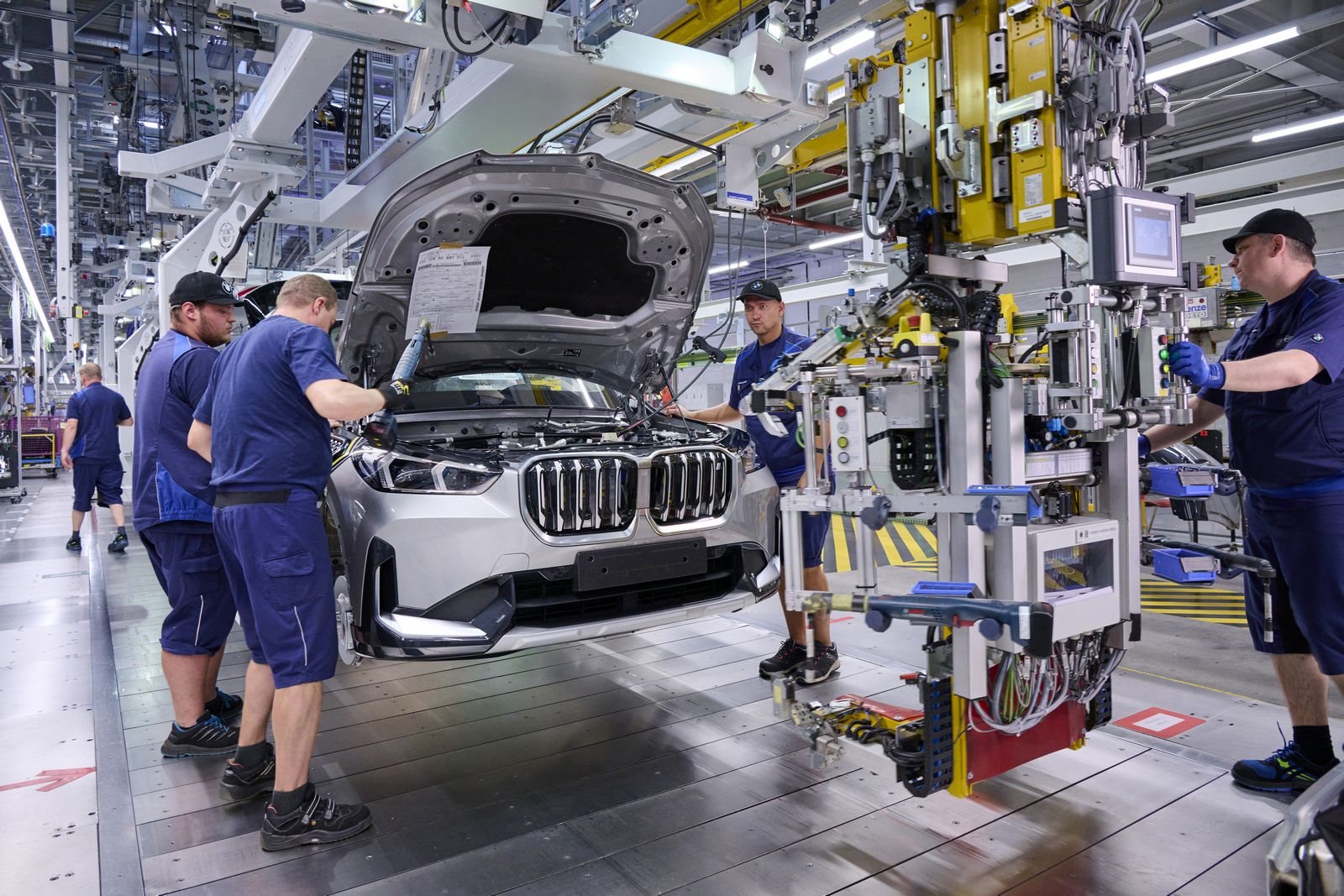 COMEÇA A PRODUÇÃO DO NOVO BMW iX1 EM REGENSBURG, foto 29