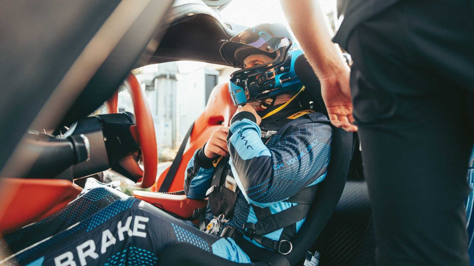 RIMAC NEVERA ALCANÇA OS 412 KM/L E TORNA-SE O ELÉTRICO DE PRODUÇÃO MAIS RÁPIDO DO MUNDO, foto 11