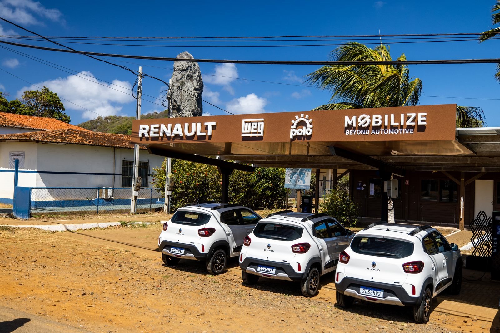 RENAULT KWID E-TECH CHEGA A FERNANDO DE NORONHA, foto 2