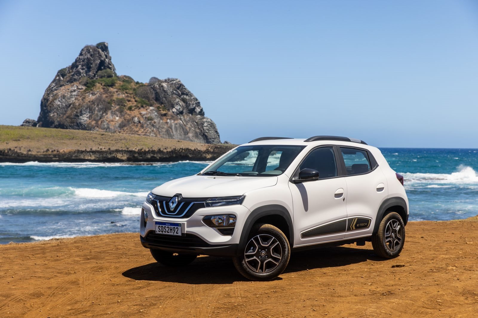 RENAULT KWID E-TECH CHEGA A FERNANDO DE NORONHA, foto 3