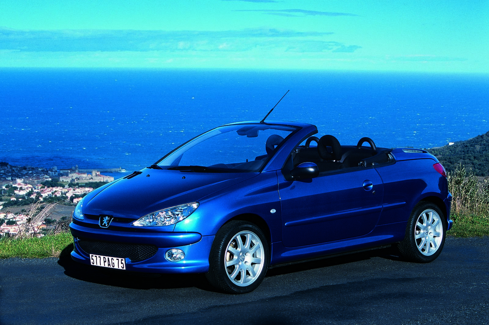 HISTÓRIA DA FÁBRICA DE PORTO REAL TEVE INÍCIO HÁ 25 ANOS: RELEMBRE A JORNADA QUE LEVOU À PRODUÇÃO DO 206, O PRIMEIRO PEUGEOT BRASILEIRO, foto 3