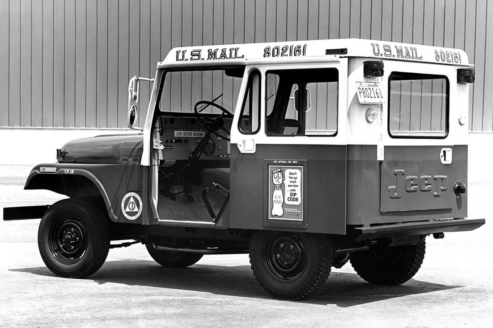 JEEP DJ5-E ELECTRUCK: O PRIMEIRO JEEP ELÉTRICO NASCEU EM 1974, foto 2
