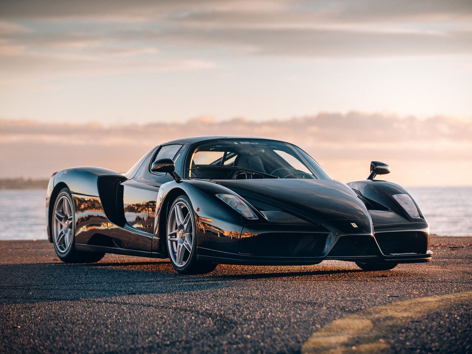 ESTE IMPECÁVEL FERRARI ENZO DE 2003 COM APENAS 17.000 KM SERÁ LEILOADO EM PARIS, foto 1