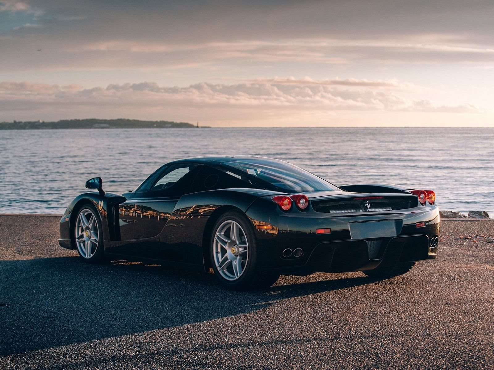 ESTE IMPECÁVEL FERRARI ENZO DE 2003 COM APENAS 17.000 KM SERÁ LEILOADO EM PARIS, foto 2