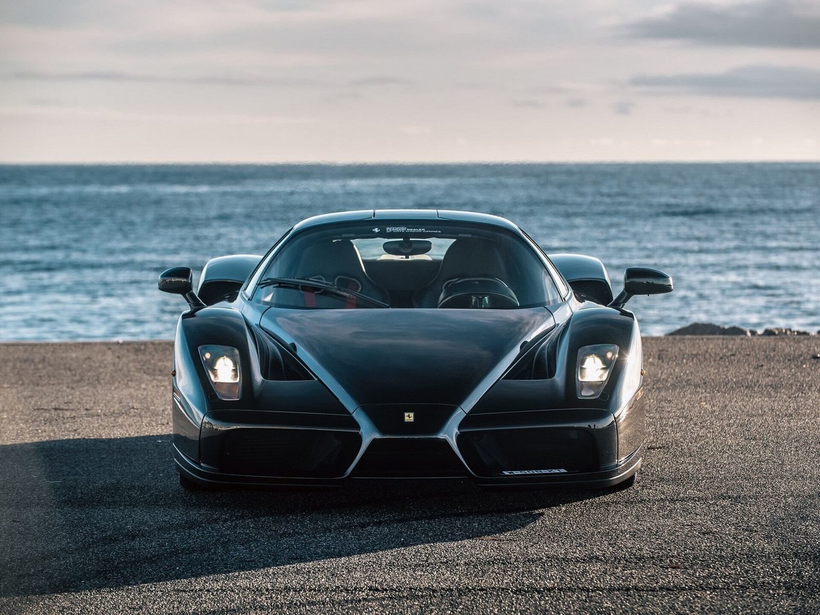 ESTE IMPECÁVEL FERRARI ENZO DE 2003 COM APENAS 17.000 KM SERÁ LEILOADO EM PARIS, foto 4
