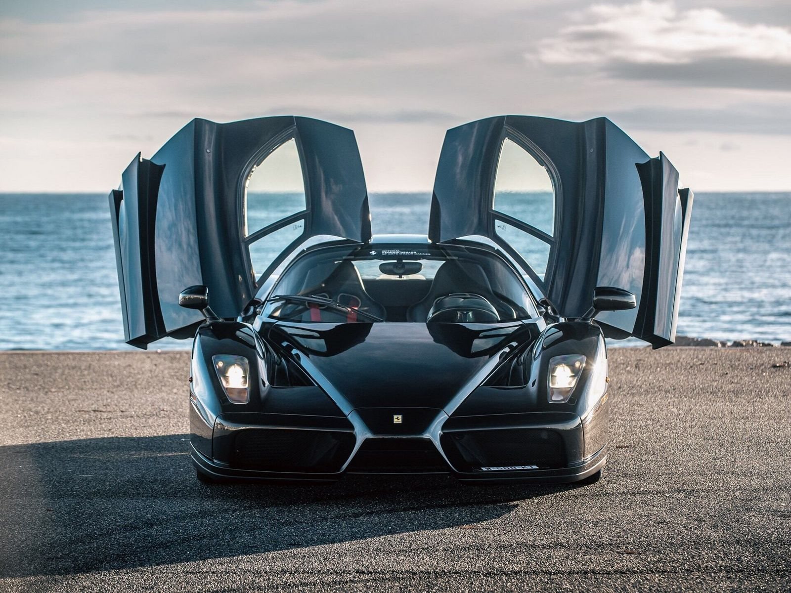 ESTE IMPECÁVEL FERRARI ENZO DE 2003 COM APENAS 17.000 KM SERÁ LEILOADO EM PARIS, foto 8