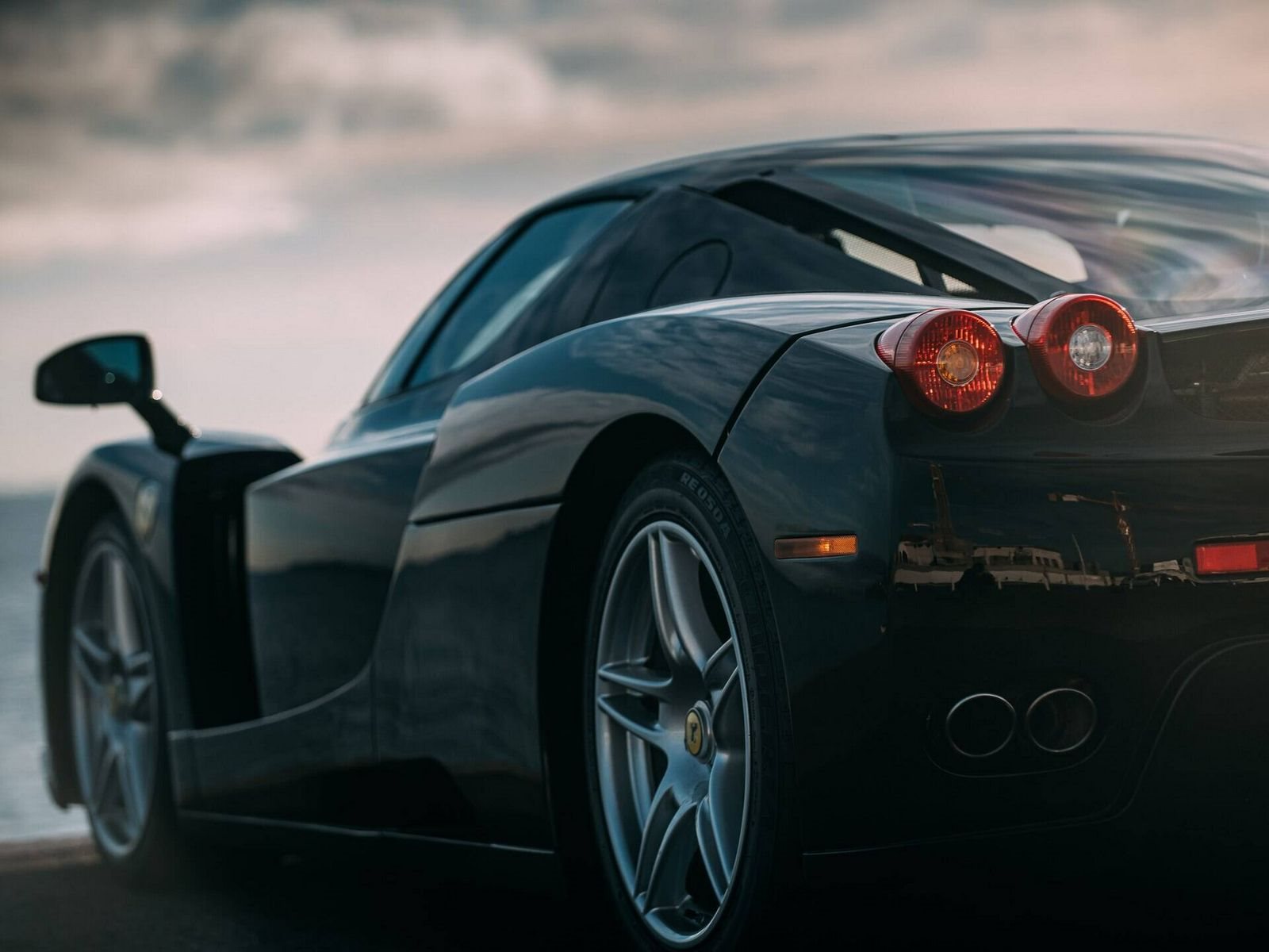 ESTE IMPECÁVEL FERRARI ENZO DE 2003 COM APENAS 17.000 KM SERÁ LEILOADO EM PARIS, foto 11
