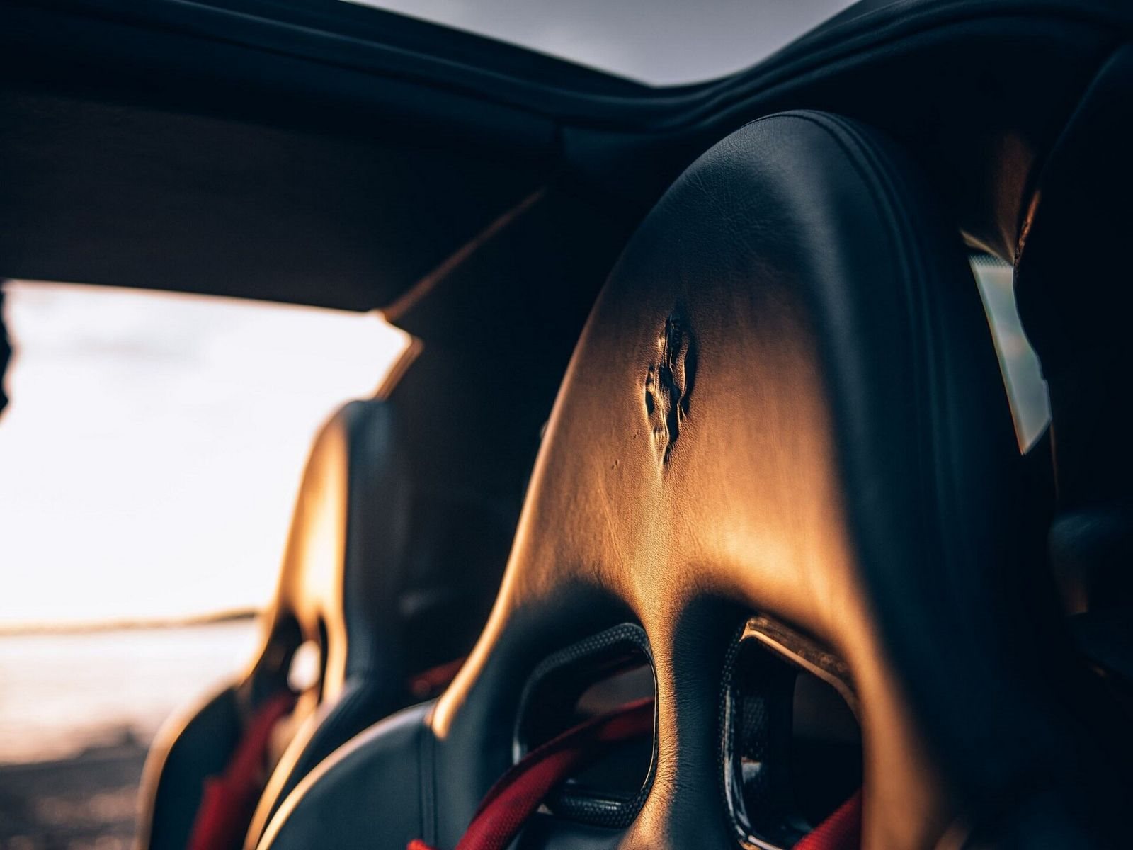 ESTE IMPECÁVEL FERRARI ENZO DE 2003 COM APENAS 17.000 KM SERÁ LEILOADO EM PARIS, foto 26