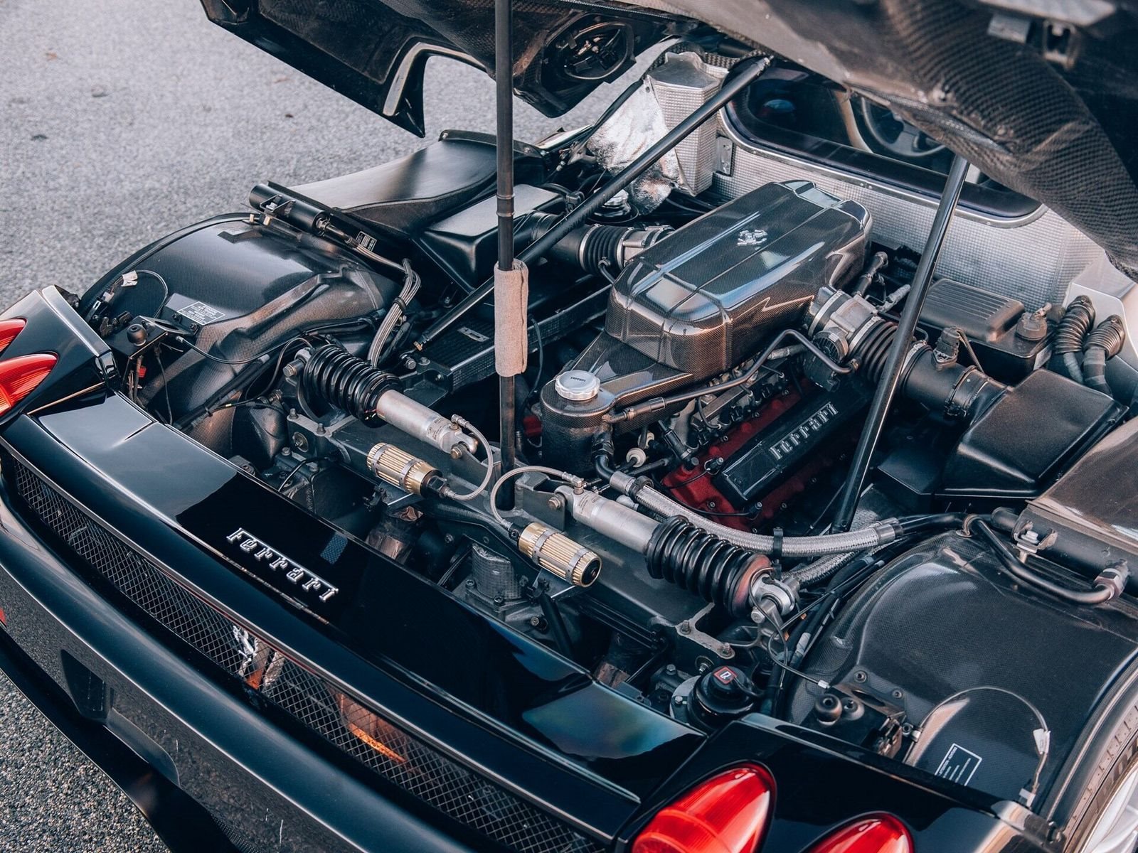 ESTE IMPECÁVEL FERRARI ENZO DE 2003 COM APENAS 17.000 KM SERÁ LEILOADO EM PARIS, foto 46