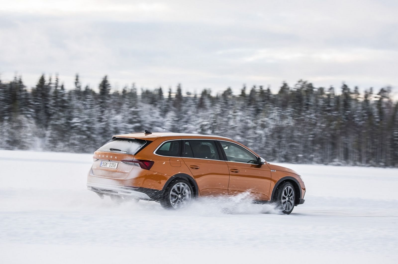 TESTE DOS MODELOS 4X4 DA SKODA SOBRE GELO E NEVE DA SUÉCIA, foto 73
