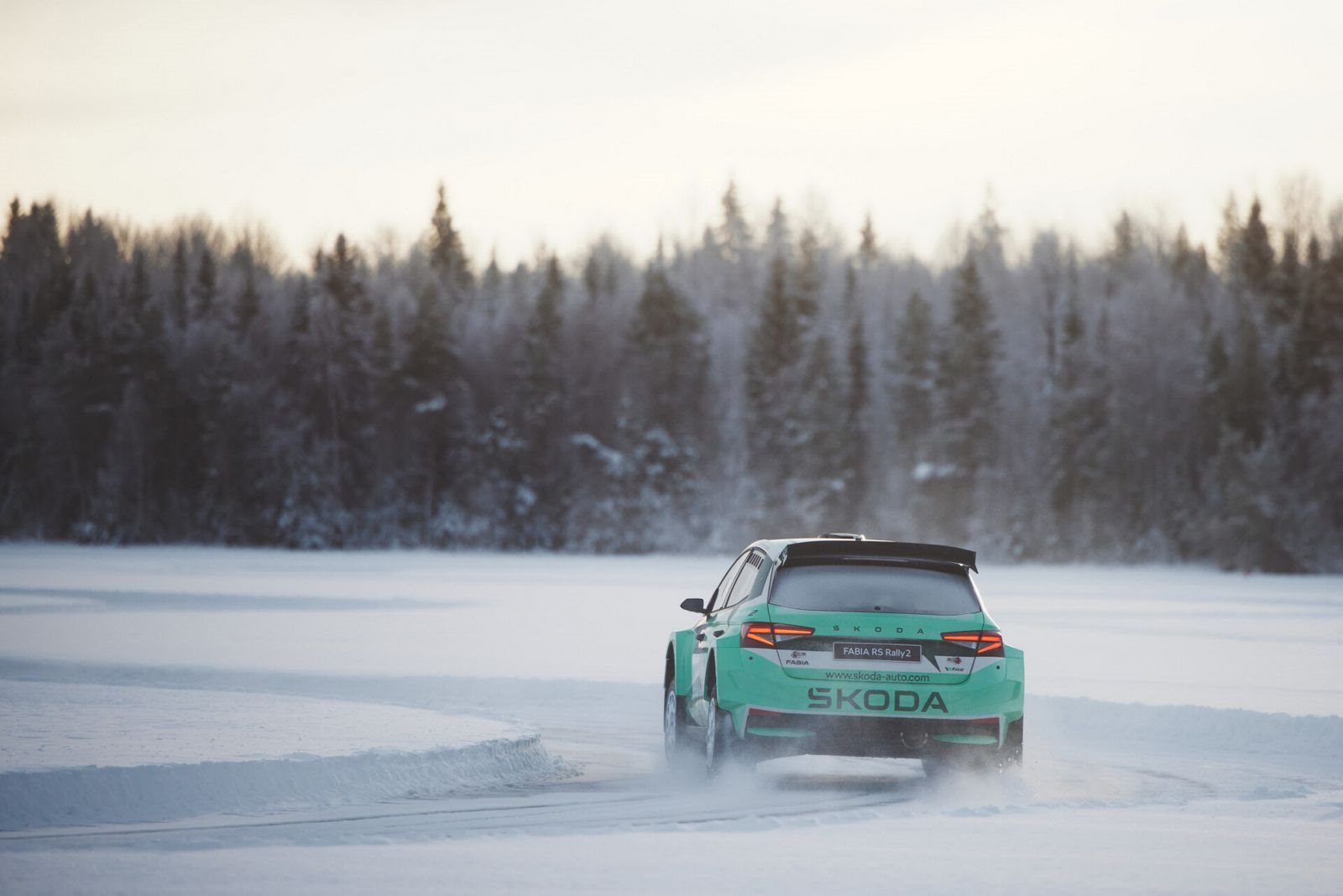 TESTE DOS MODELOS 4X4 DA SKODA SOBRE GELO E NEVE DA SUÉCIA, foto 82