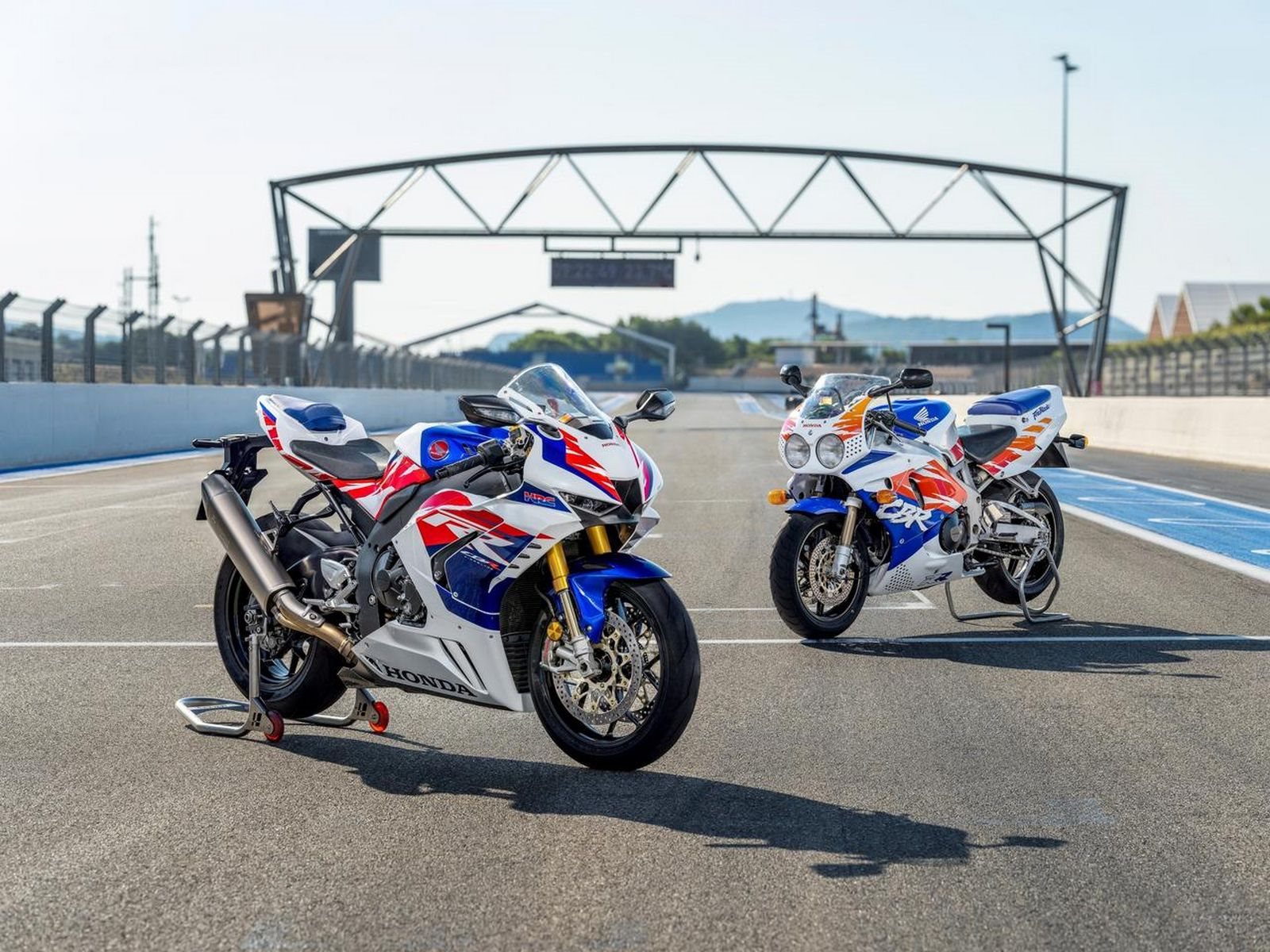 HONDA CBR 1000RR-R FIREBLADE SP 2023: APERFEIÇOAMENTOS TÉCNICOS E AINDA MAIS PERFORMANCE MARCAM O NOVO MODELO, foto 1