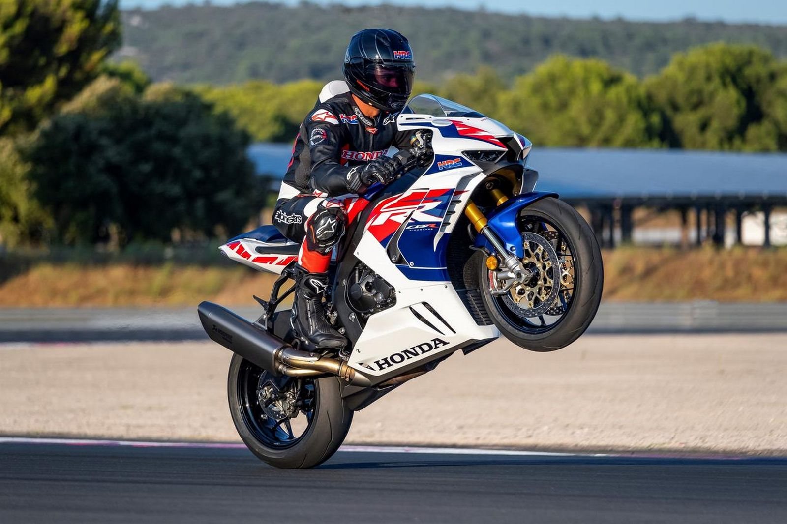HONDA CBR 1000RR-R FIREBLADE SP 2023: APERFEIÇOAMENTOS TÉCNICOS E AINDA MAIS PERFORMANCE MARCAM O NOVO MODELO, foto 4