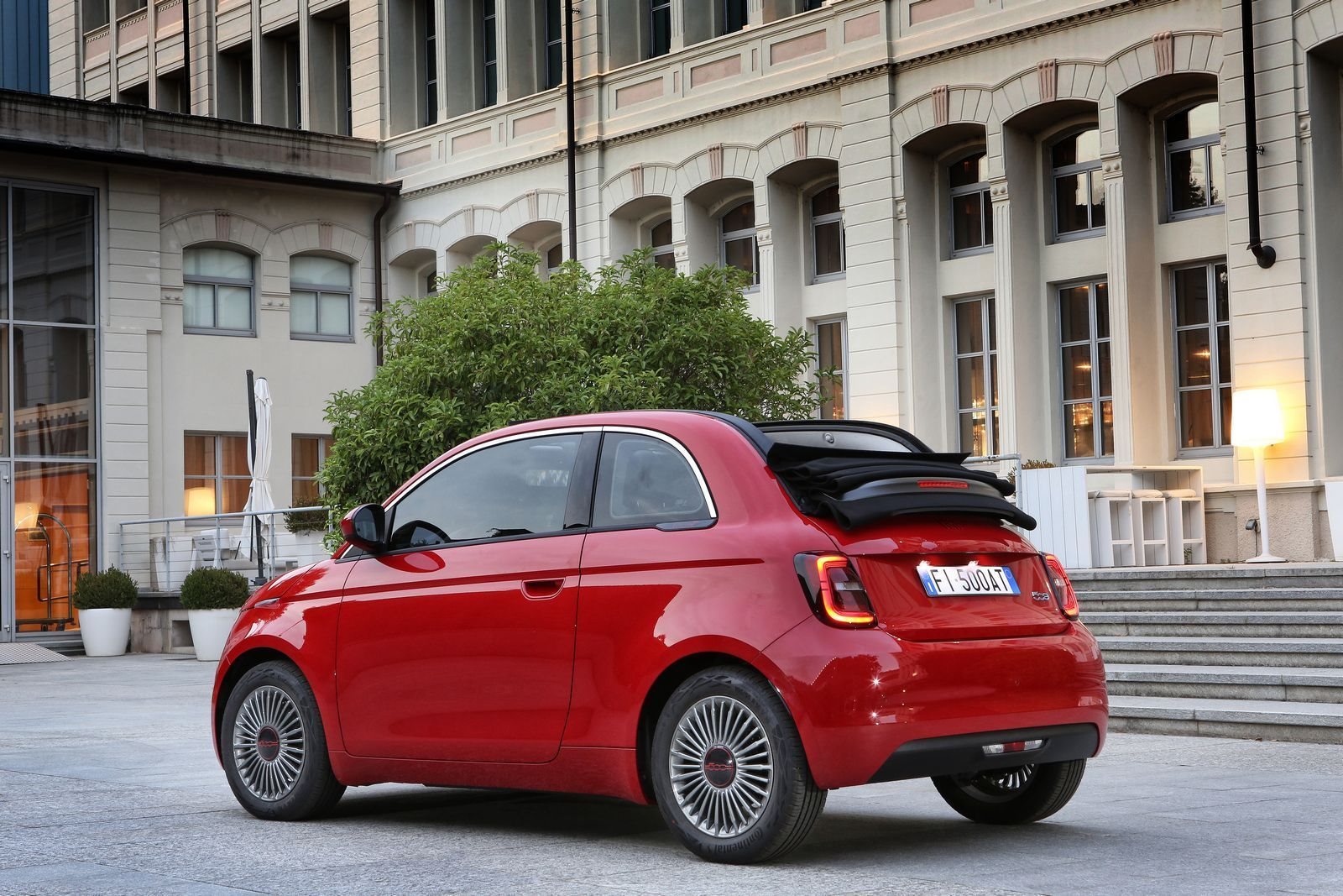 FIAT 500: AS EDIÇÕES MAIS ESPECIAIS AO LONGO DE SUA HISTÓRIA, foto 57