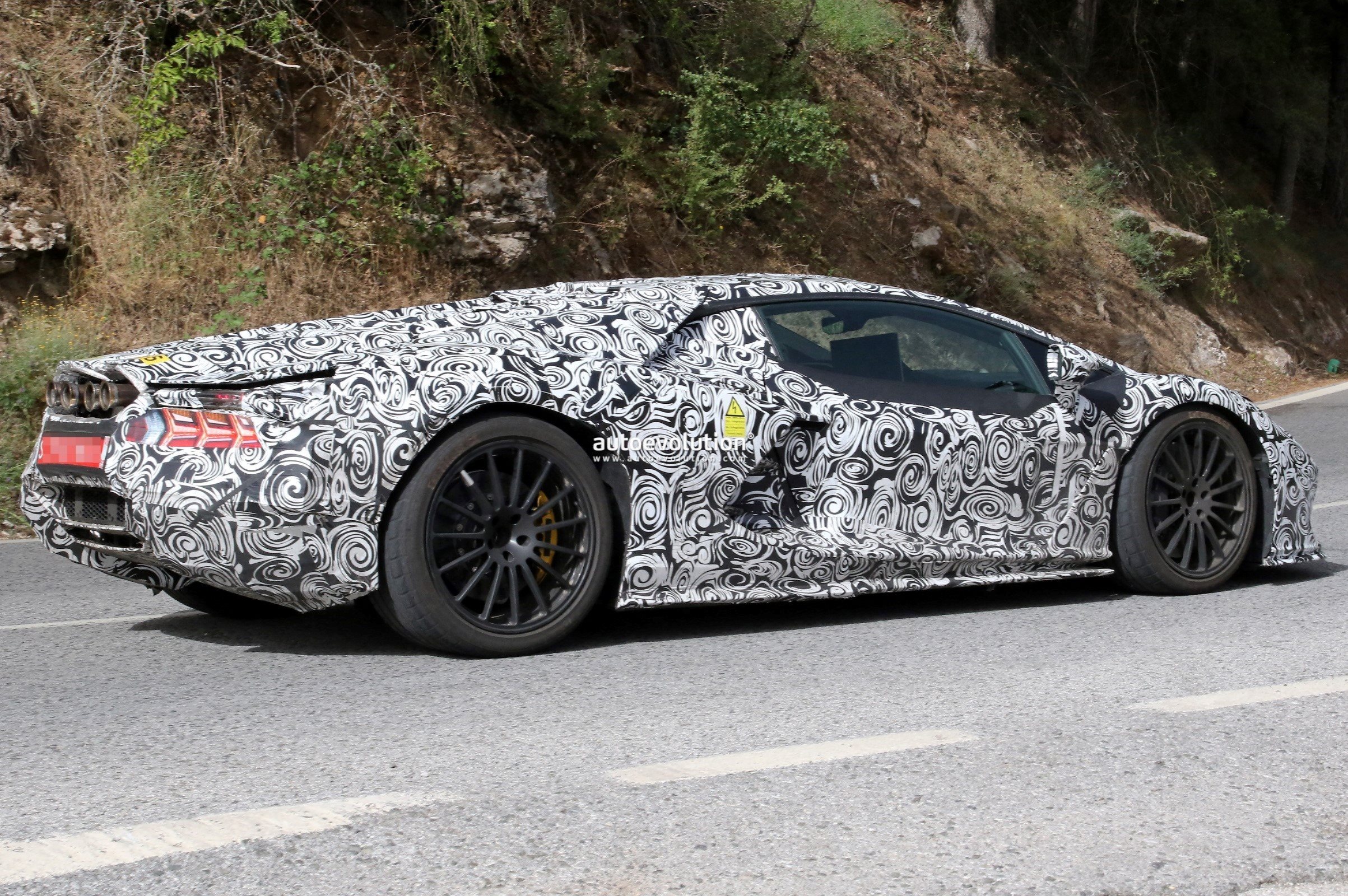 SUCESSOR DO LAMBORGHINI AVENTADOR ‘VAZOU’ NO REGISTRO DE PATENTES, foto 11