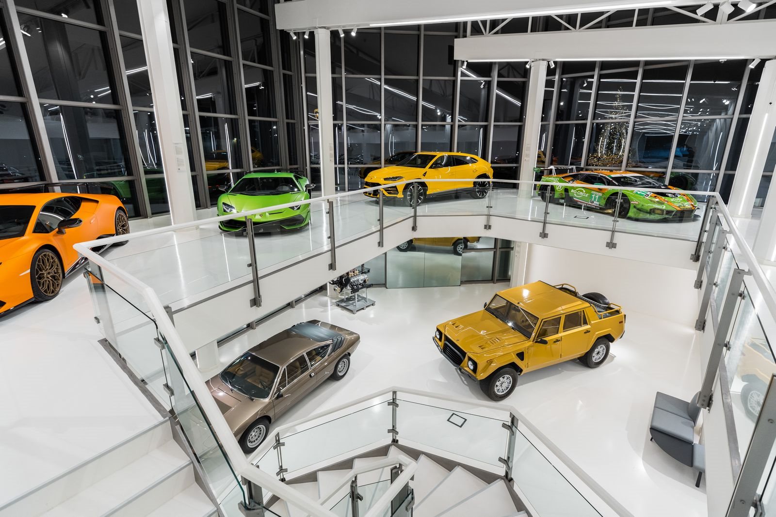 O REMODELADO MUSEU LAMBORGHINI REABRE PARA O 60º ANIVERSÁRIO, foto 4
