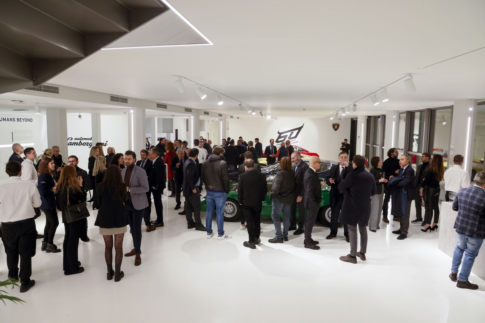 O REMODELADO MUSEU LAMBORGHINI REABRE PARA O 60º ANIVERSÁRIO, foto 18