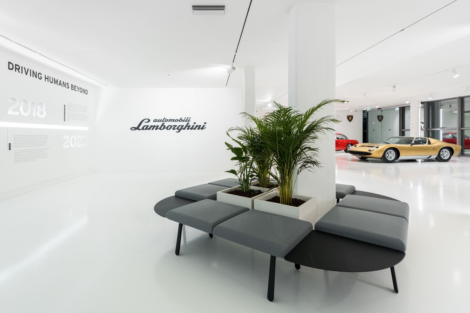 O REMODELADO MUSEU LAMBORGHINI REABRE PARA O 60º ANIVERSÁRIO, foto 24