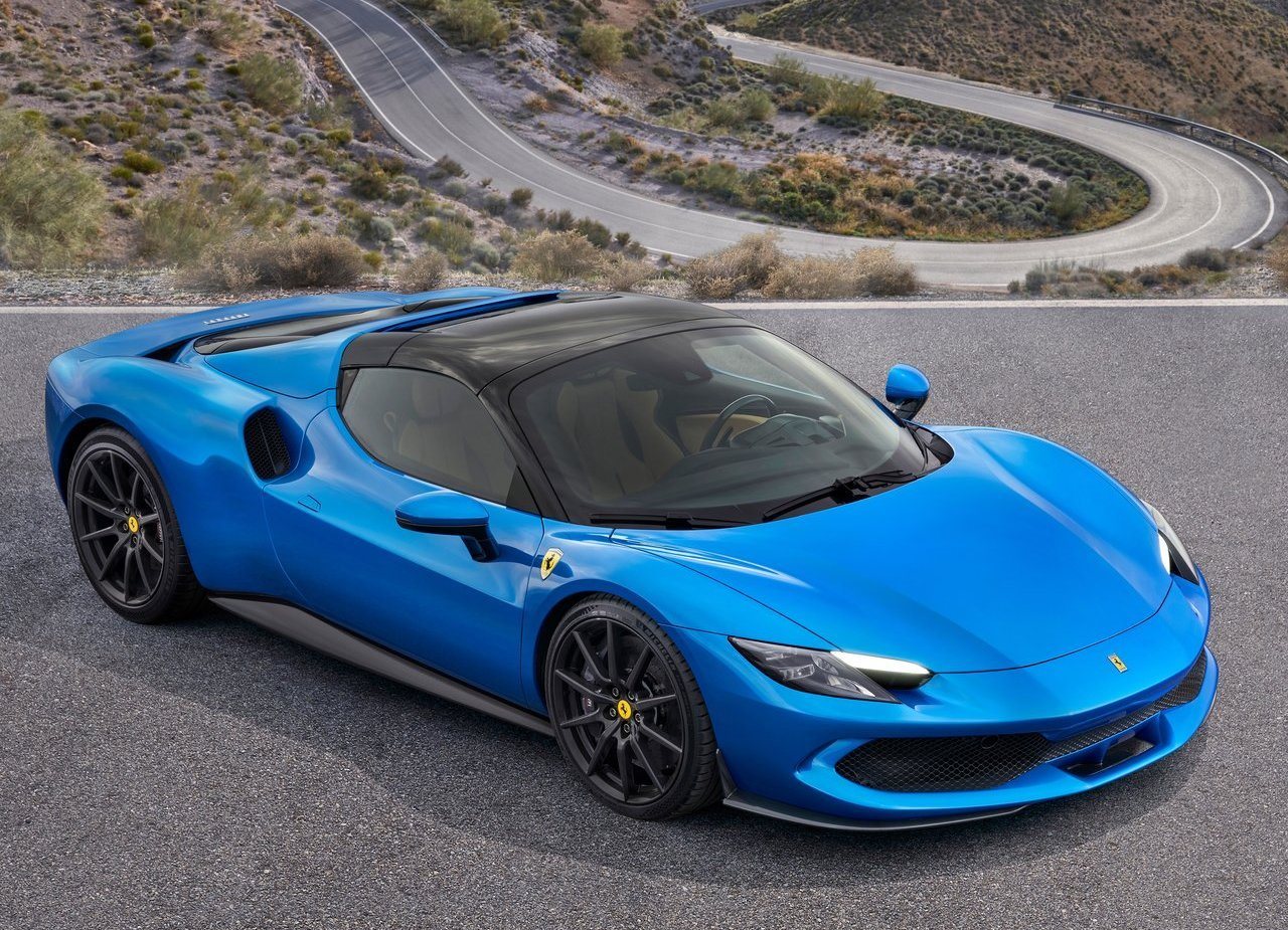MAIS UM ANO DE RECORDE PARA A FERRARI: 13.221 CARROS VENDIDOS EM 2022, foto 1