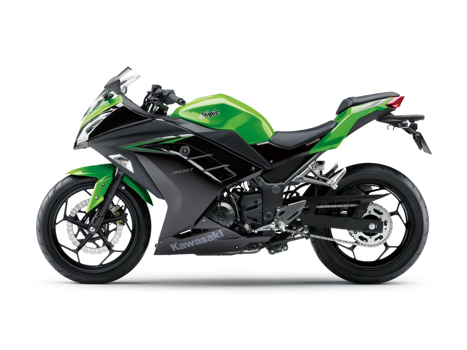 KAWASAKI NINJA 300 RETORNA AO MERCADO APÓS TER PRODUÇÃO ENCERRADA EM 2018, foto 3