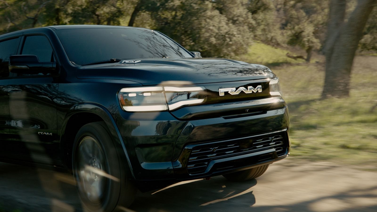 RAM REVELA A RAM 1500 REV NO COMERCIAL ‘ELETRIFICAÇÃO PRECOCE’ DO ‘BIG GAME’ E ABRE RESERVAS ONLINE, foto 3