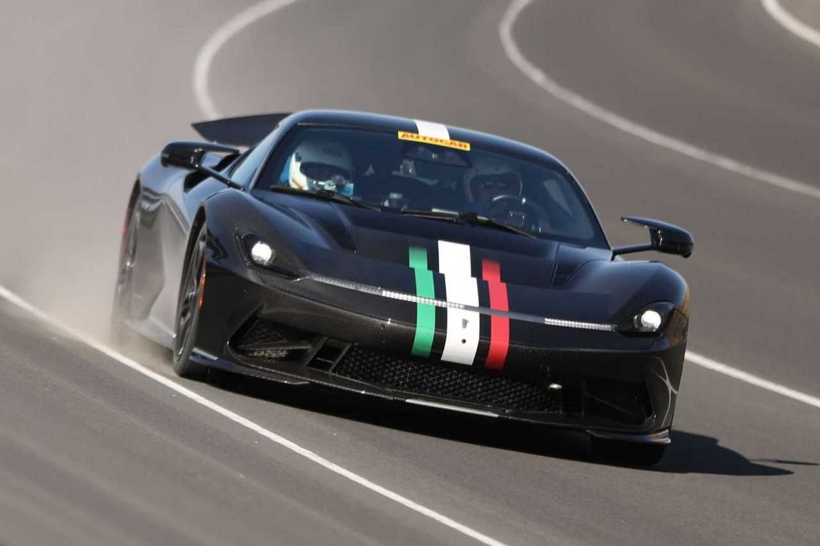 PININFARINA BATTISTA ESTABELECE UM NOVO RECORDE MUNDIAL NO QUARTO DE MILHA, foto 1