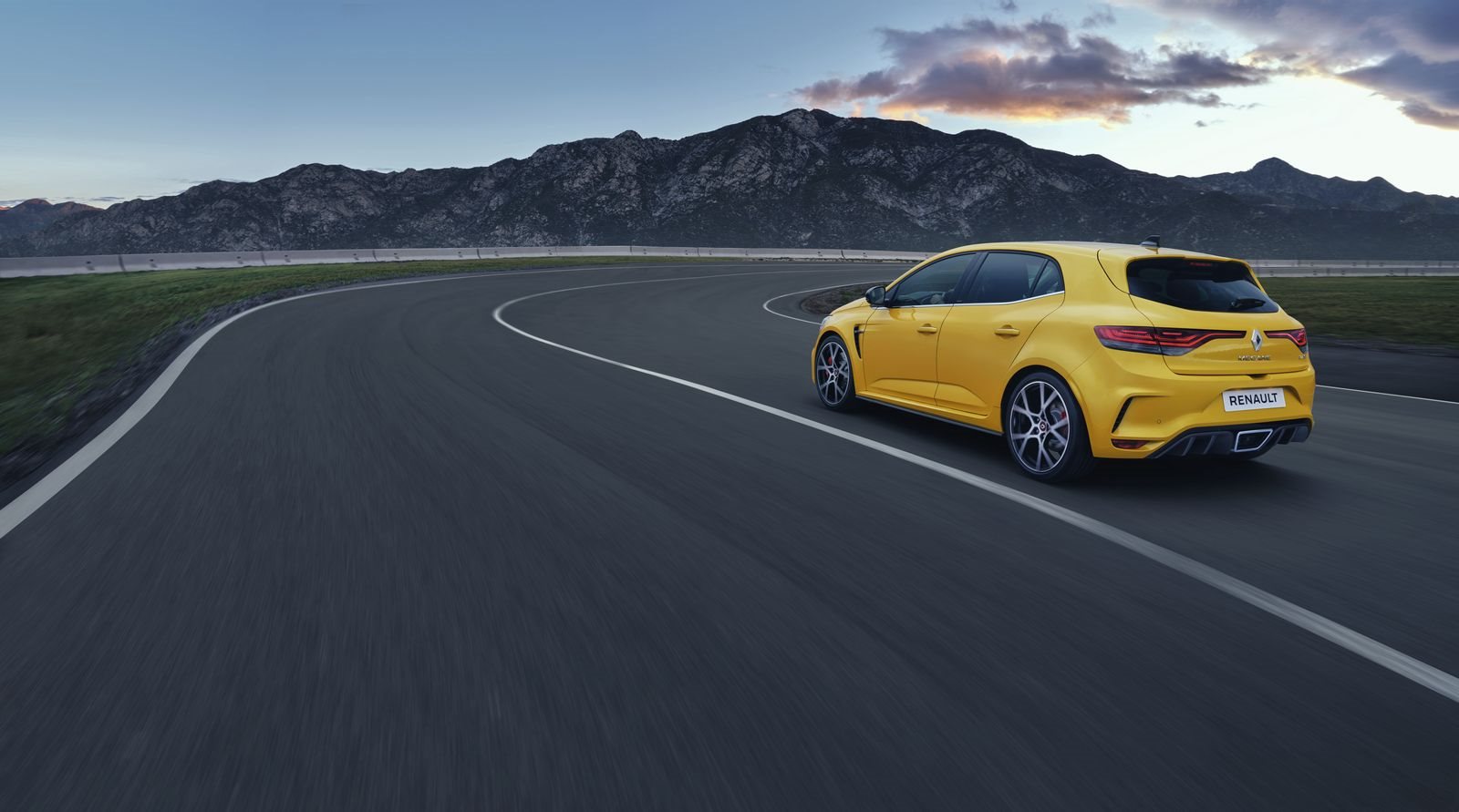 RENAULT SPORT: A PAIXÃO PELOS CARROS DE PRODUÇÃO EM SÉRIE DE ALTA PERFORMANCE, foto 11