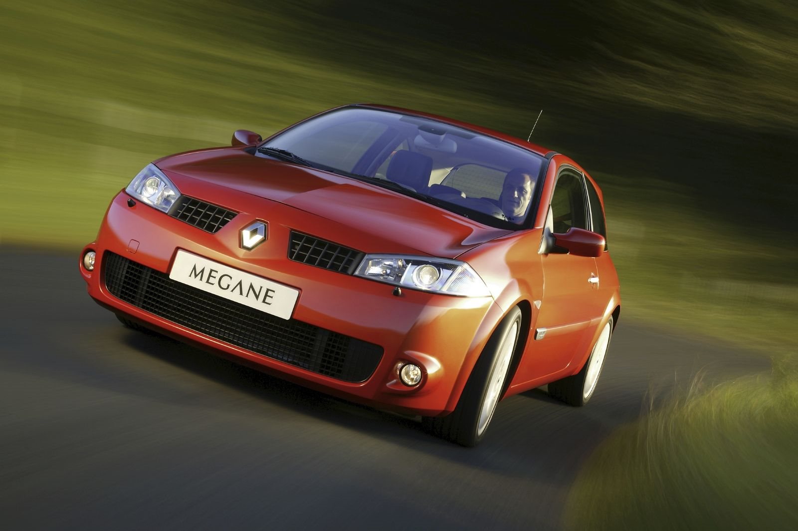 RENAULT SPORT: A PAIXÃO PELOS CARROS DE PRODUÇÃO EM SÉRIE DE ALTA PERFORMANCE, foto 13