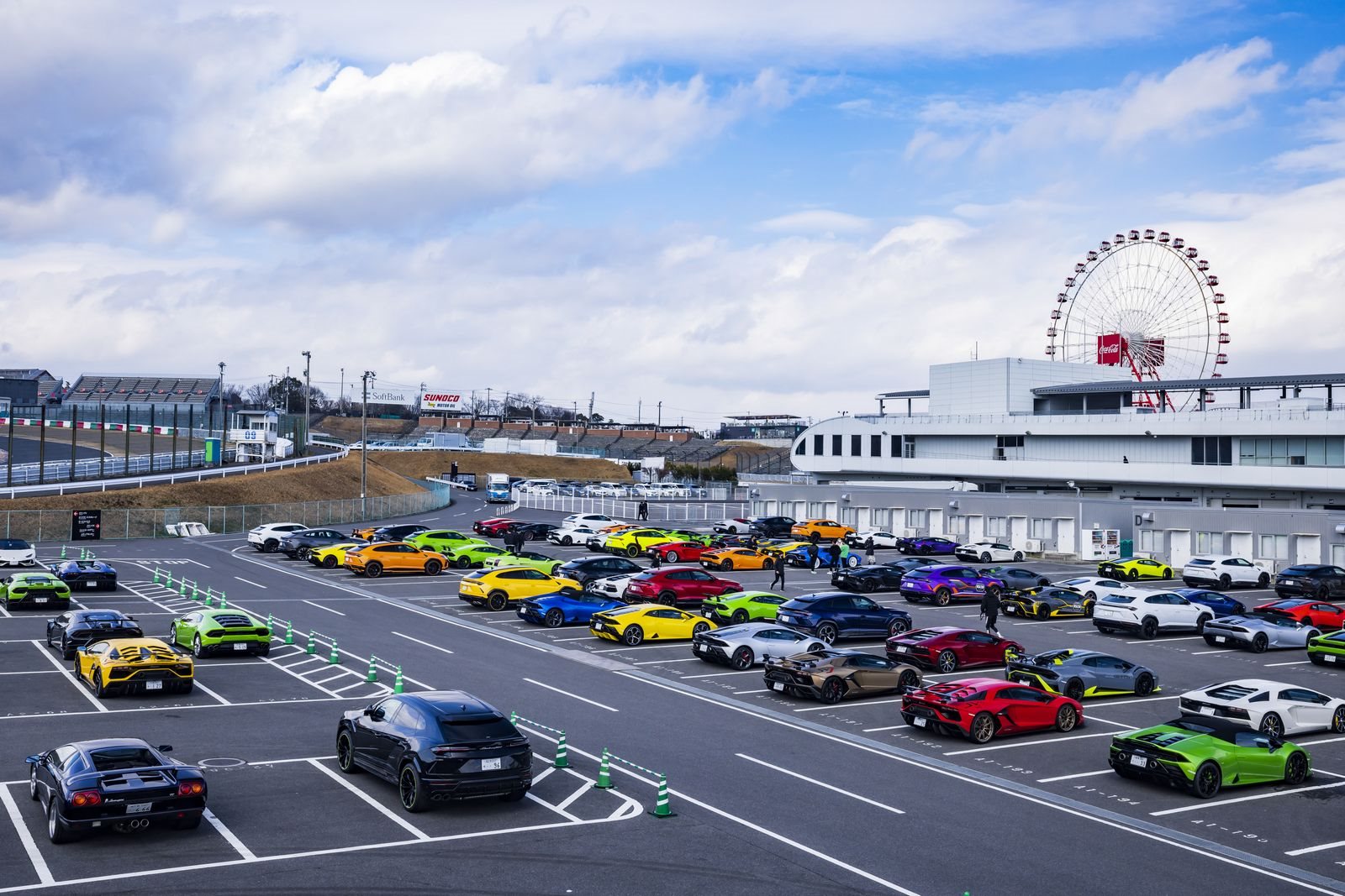 LAMBORGHINI CONSEGUE UM RECORDE MUNDIAL REUNINDO 251 CARROS EM SUZUKA, foto 3