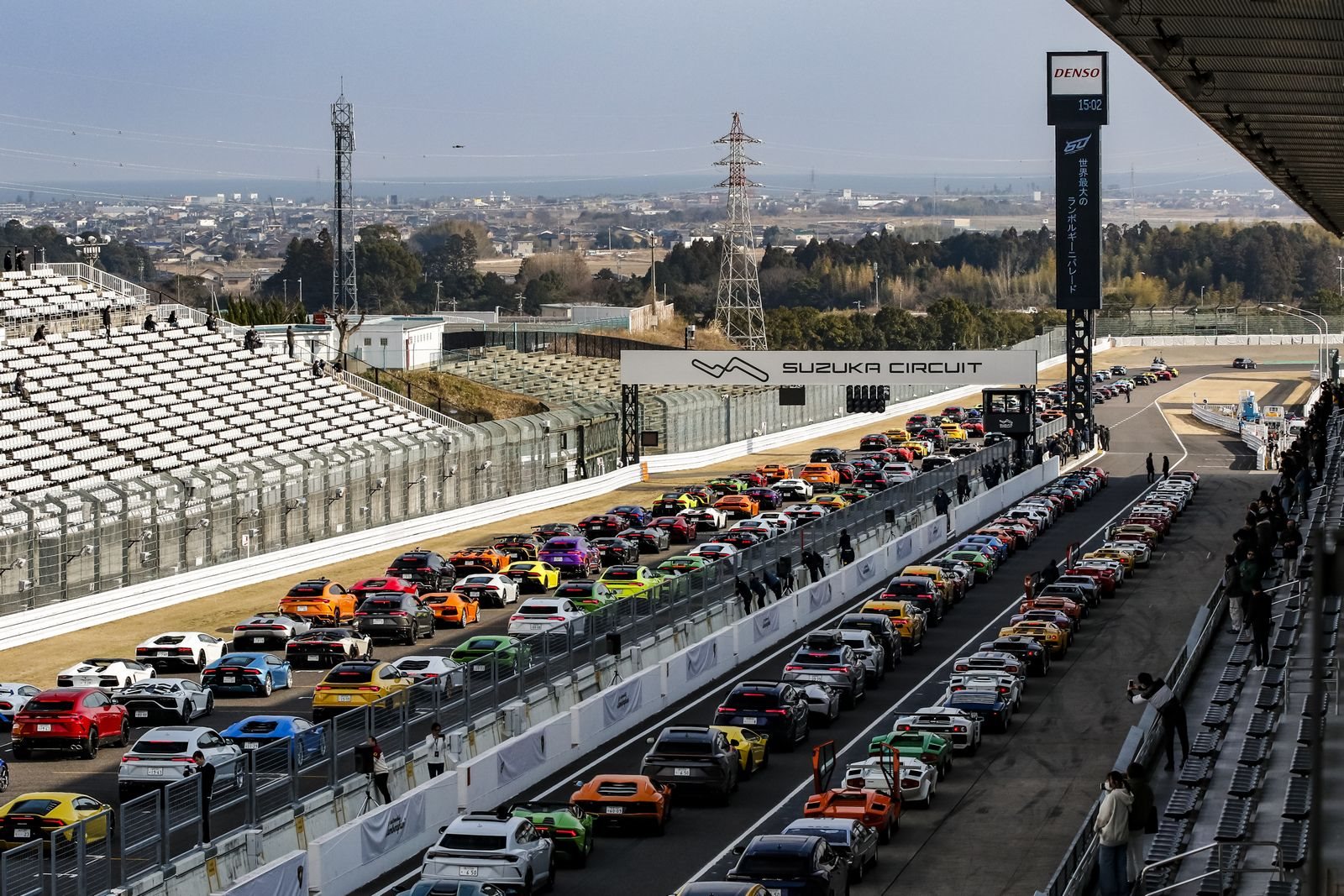 LAMBORGHINI CONSEGUE UM RECORDE MUNDIAL REUNINDO 251 CARROS EM SUZUKA, foto 8