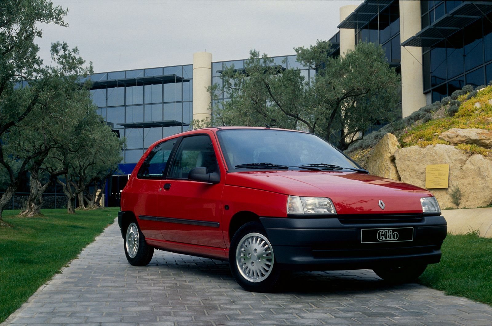 RENAULT CLIO: NOSSA HISTÓRIA, SUAS HISTÓRIAS, foto 1