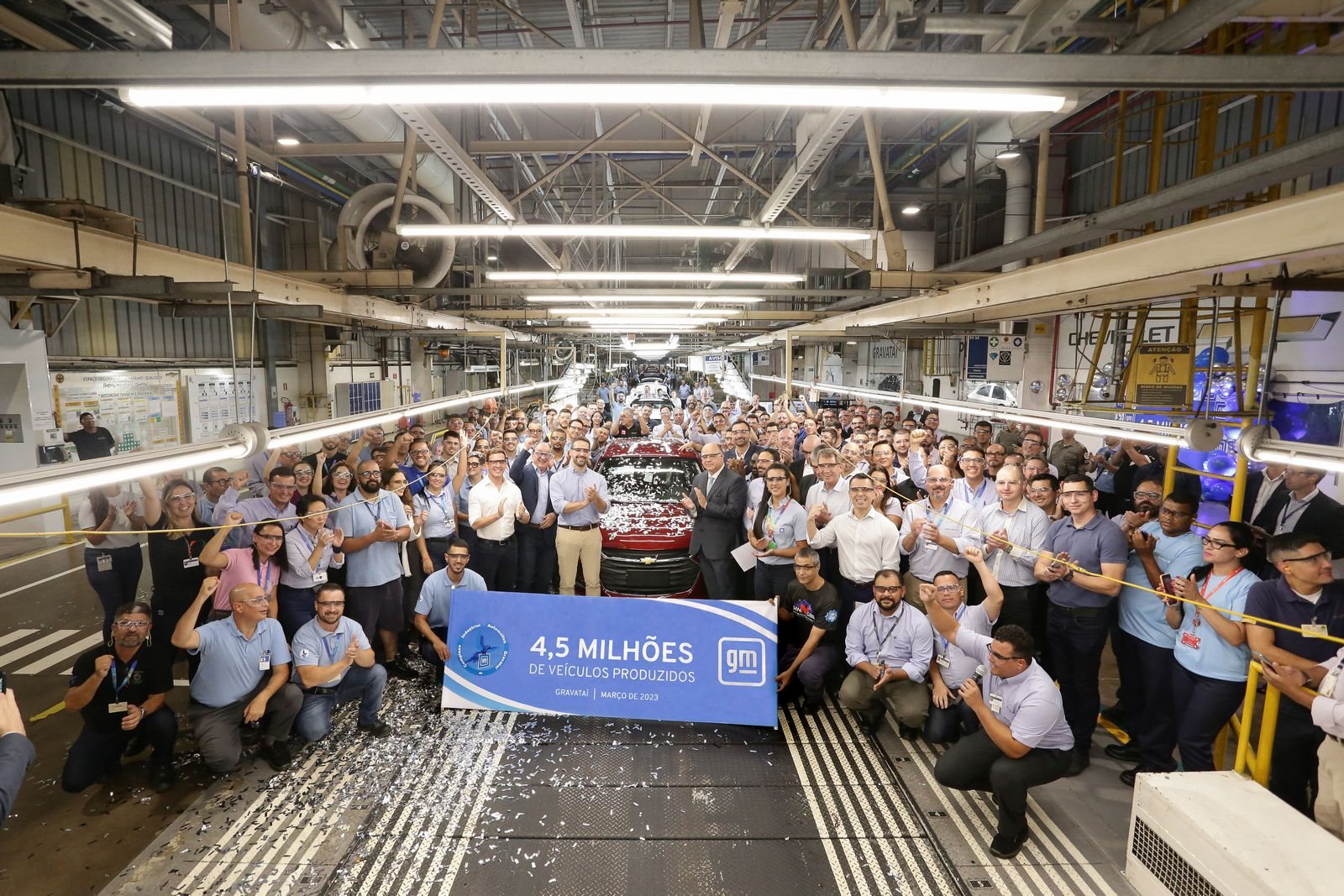GENERAL MOTORS CELEBRA PRODUÇÃO DE 4.5 MILHÕES DE VEÍCULOS EM SUA FÁBRICA DE GRAVATAÍ, foto 1