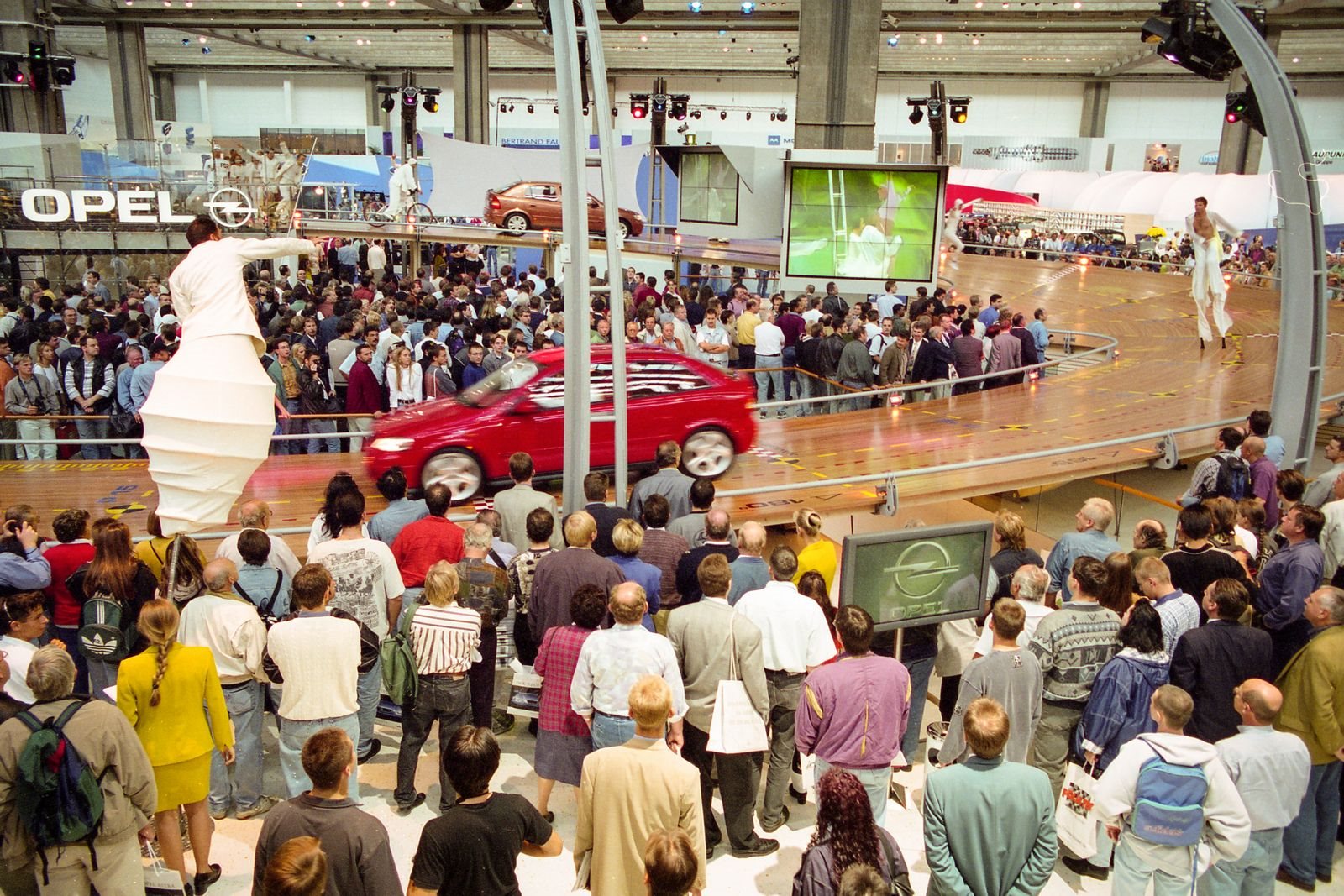 HÁ 25 ANOS ACONTECEU O LANÇAMENTO DO OPEL ASTRA G, foto 19