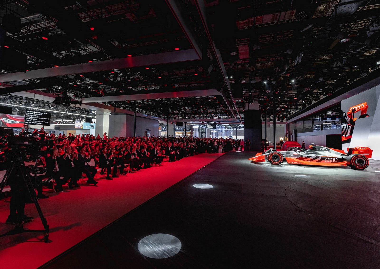 AUDI APRESENTA PROTÓTIPO DE FÓRMULA 1 NO SALÃO DE SHANGHAI, NA CHINA, foto 1